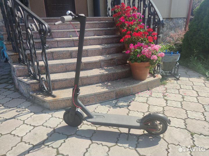 Электросамокат Xiaomi Mijia M365