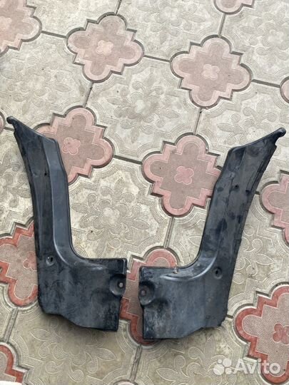 Брызговик задний Toyota mark 2 Jzx110