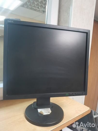 Монитор NEC