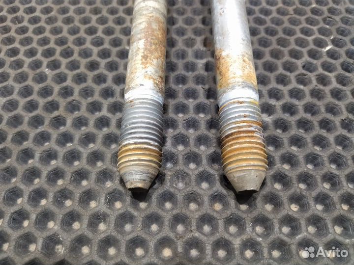 Комплект болтов рессоры передней