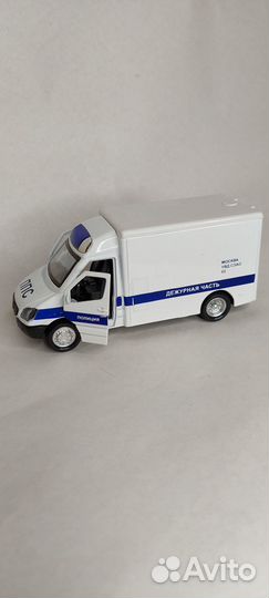 Машина металлическая