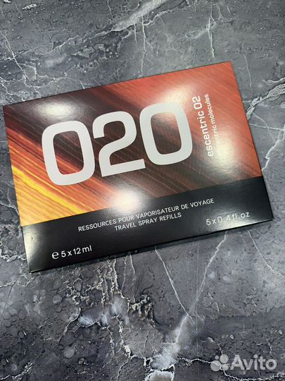 Escentric molecules 02