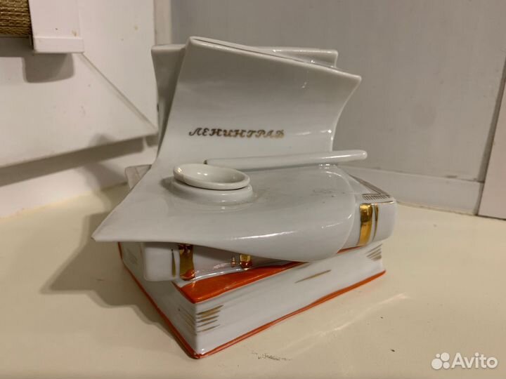 Фарфоровые статуэтки