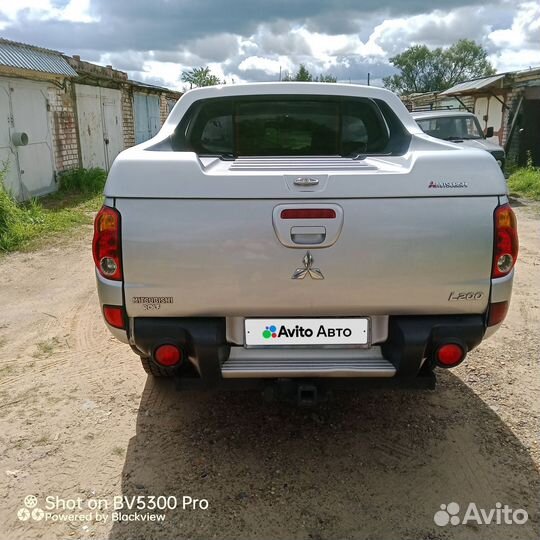 Mitsubishi L200 2.5 AT, 2011, 209 000 км