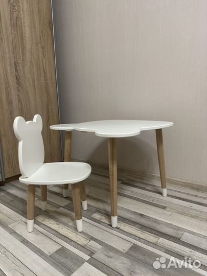 Детский стол и стул