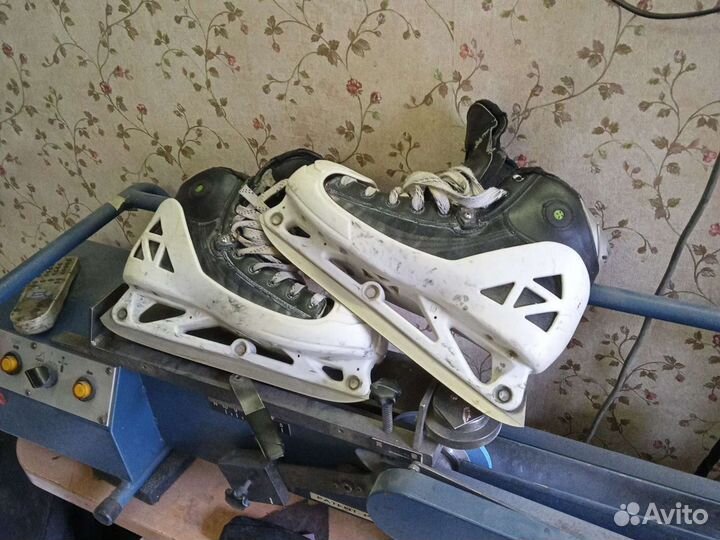Коньки хоккейные вратаря р-р 10