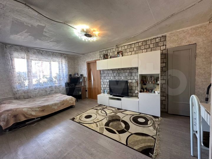 2-к. квартира, 42 м², 2/4 эт.