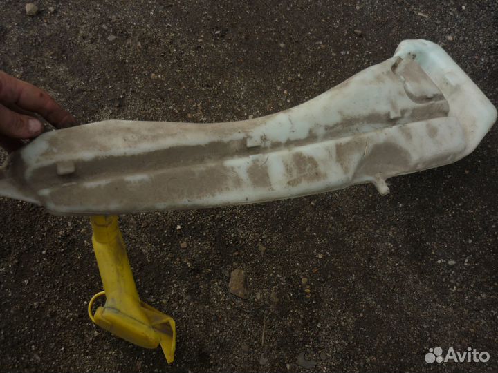 Бачок омывающей жидкости Рено Меган 1