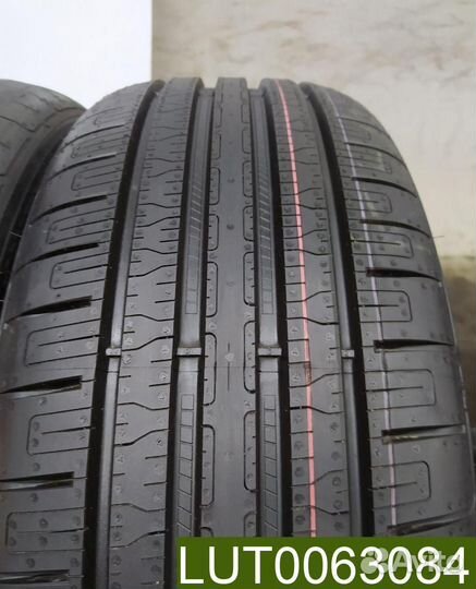 Goodyear EfficientGrip 215/50 R19 93T