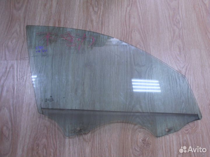 Стекло передней правой двери BMW 3 E90 51337060264
