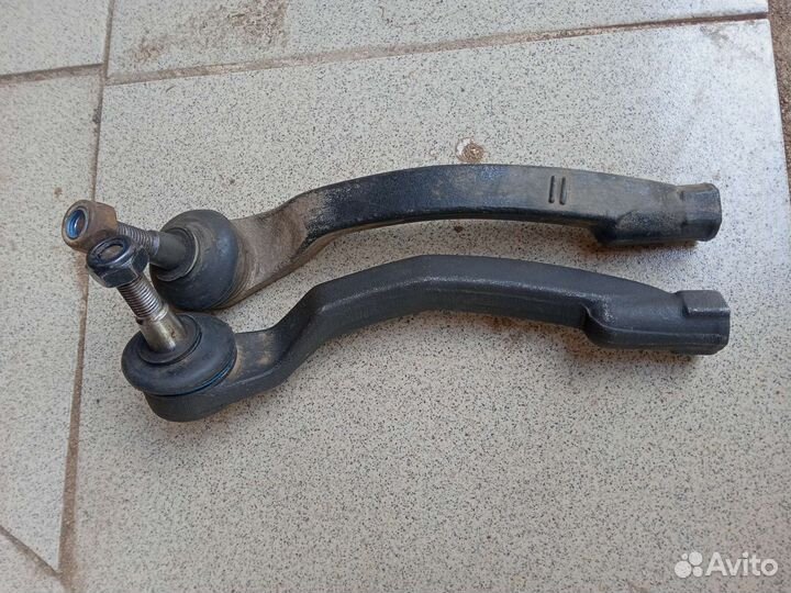 Рулевой наконечник левый Веста / Меган