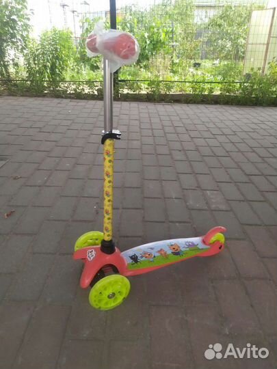 Самокат детский трехколесный новый