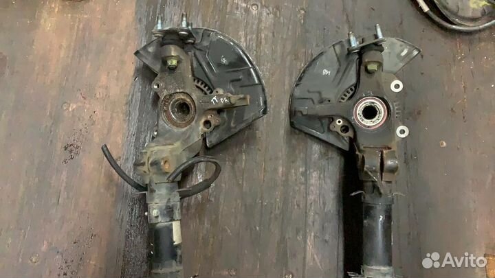 Стойки амортизаторов на Opel Astra F в сборе