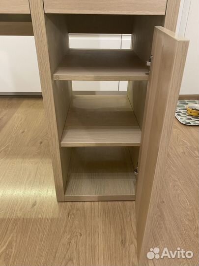 Письменный стол IKEA mikke с ящиками