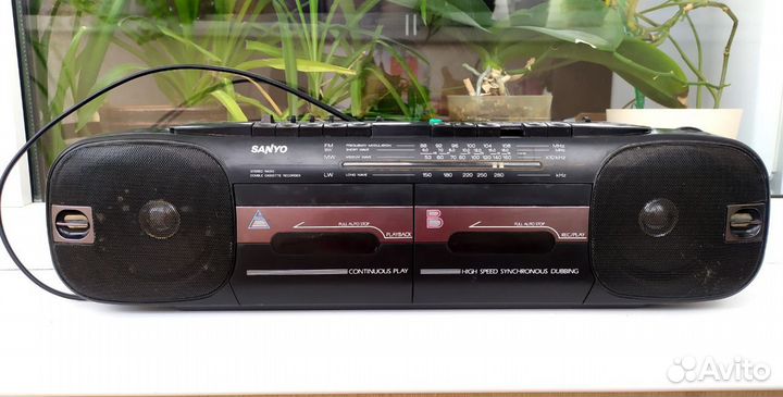 Магнитофон sanyo (на запчасти)