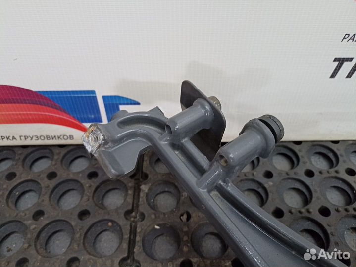 Кронштейн подножки левой Daf XF106