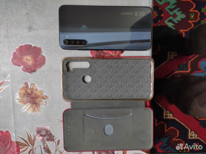 Xiaomi Redmi 8, 4/64 ГБ