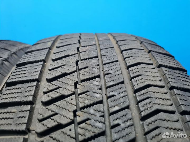 Bridgestone Blizzak VRX2 235/50 R18 97R