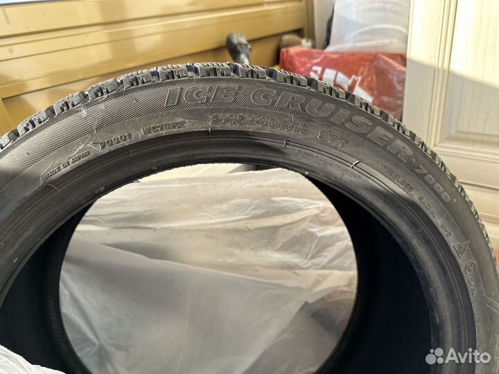 Bridgestone Ice Cruiser 7000 245/40 R18 97T