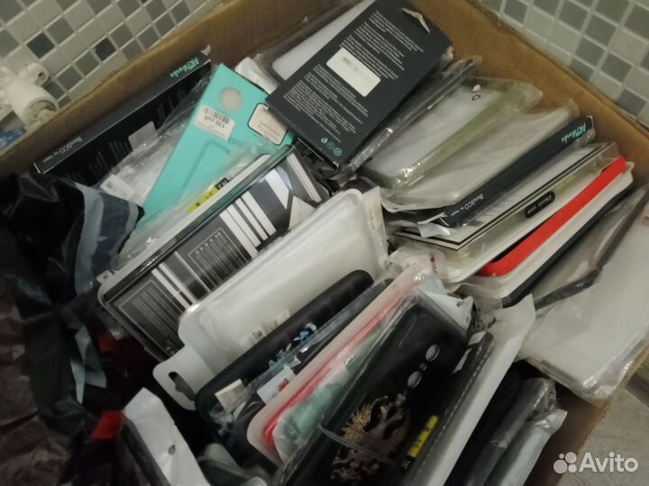 Чехлы для телефона 700шт