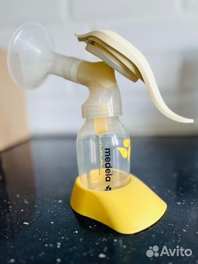 Молокоотсос ручной medela