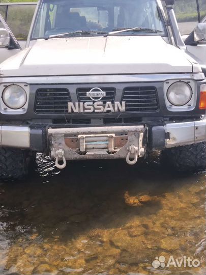 Nissan Patrol 1985