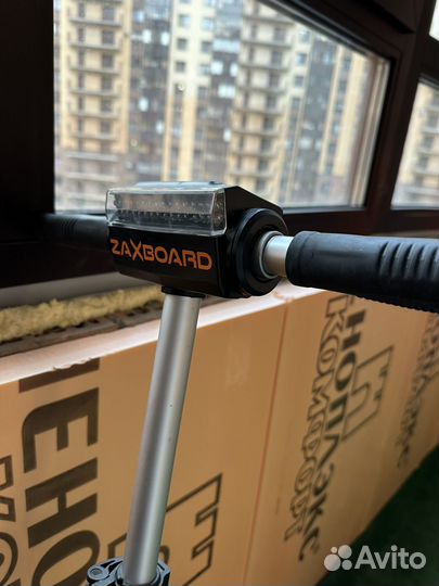 Электросамокат Zaxboard