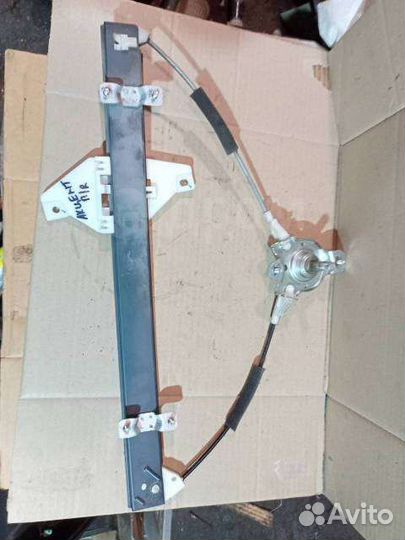 Стеклопод механ. передний правый Hyundai Accent