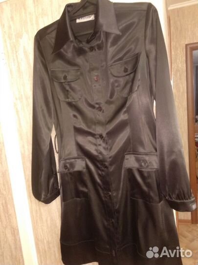 Атласное платье