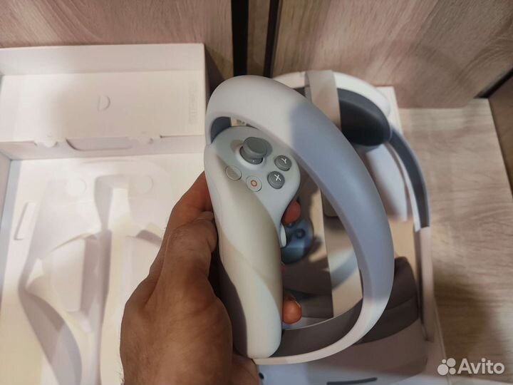 Pico 4 256 гб + игры, аксессуары