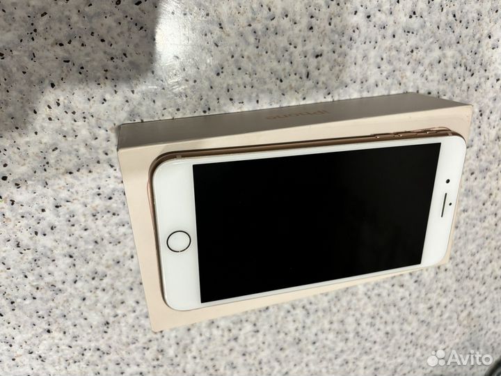 iPhone 8 Plus, 64 ГБ