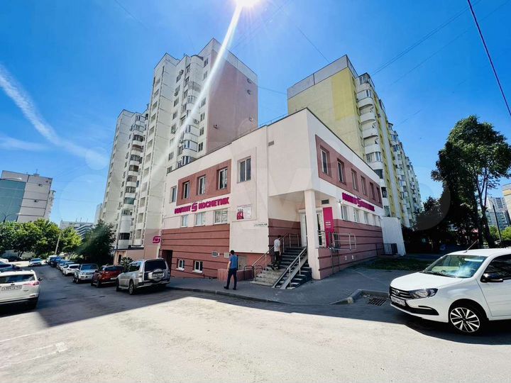 Продам торговое помещение, 245.8 м²
