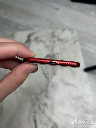 iPhone 8, 128 ГБ