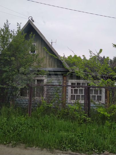 Дом 16 м² на участке 6 сот.