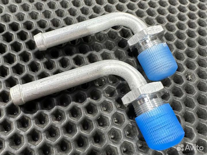 Фитинг / Штуцер нa радиатoр АКПП Pajero 4