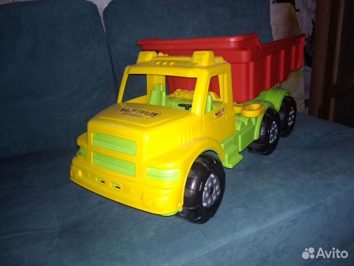 Игрушка грузовик