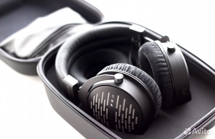 Beyerdynamic DT 1990 PRO проф. студийные наушники