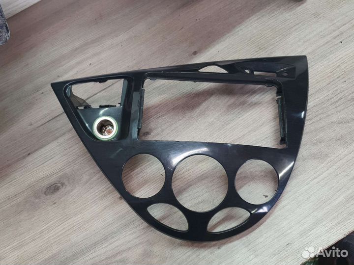 Рамка магнитолы ford focus 1