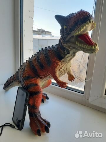 Игрушка динозавр большой огромный рычит