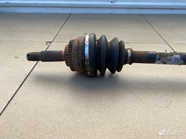 Привод передний правый Hyundai Elantra 3 XD