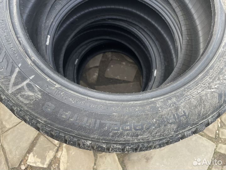Nokian Tyres Hakkapeliitta 8 215/55 R17