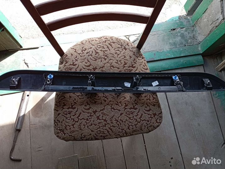 Накладка крышки багажника рено дастер 2021г