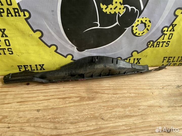 Накладка крыла левая Honda Stream (rn6) 2006-2014