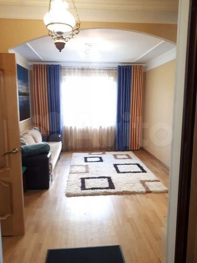 2-к. квартира, 60 м², 2/9 эт.