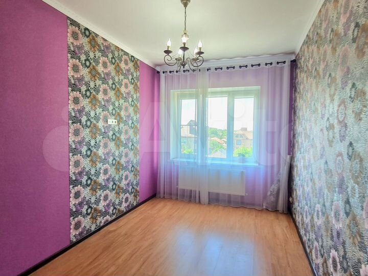 2-к. квартира, 67 м², 3/3 эт.