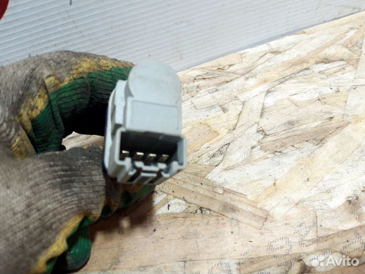 Датчик положения педали тормоза Ford Focus 3