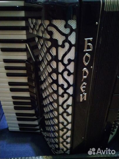 Аккордеон Борей 4/4