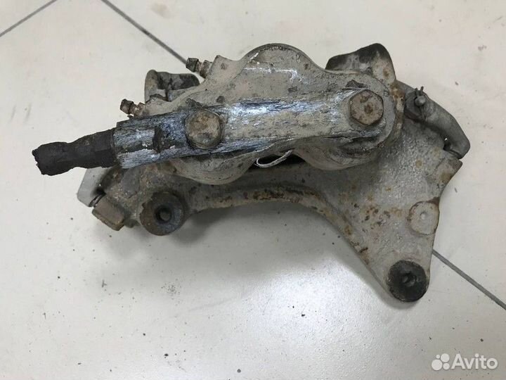 Передний левый суппорт LADA Niva (4х4)