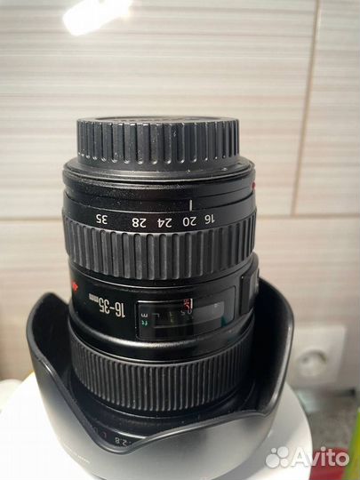 Объектив Canon EF 16-35mm f/2.8L USM
