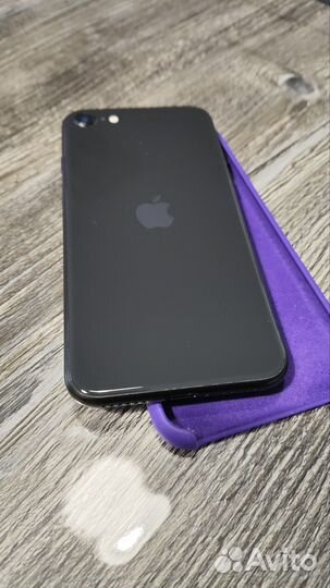 iPhone SE (2020), 64 ГБ